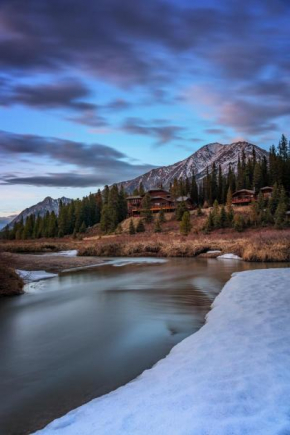 Гостиница Mount Engadine Lodge  Кананаскис 